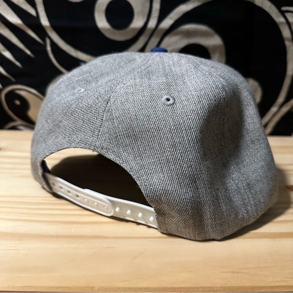 Bud Light Beer Grey Blue Snap Back Hat - Picture 3 of 3